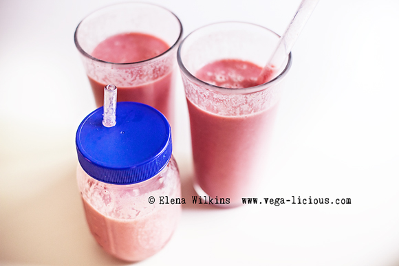 fruit-smoothie-recipe-pretty-in-pink