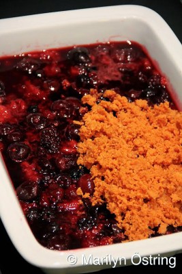 Sugar Free Dessert--No Bake Berry Crumble with Apple Cream | Vegalicious