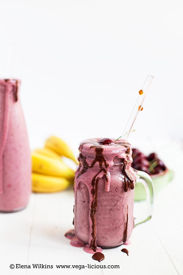 chocolate-cherry-smoothie_008