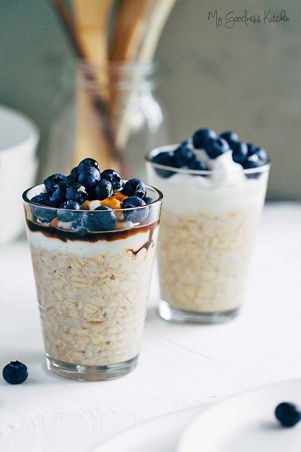 This Overnight Oats with Coffee and Blueberries recipe takes simple oats and gives them a sexy hairdo. Easy to make, it can be your breakfast meal, or a dessert. 