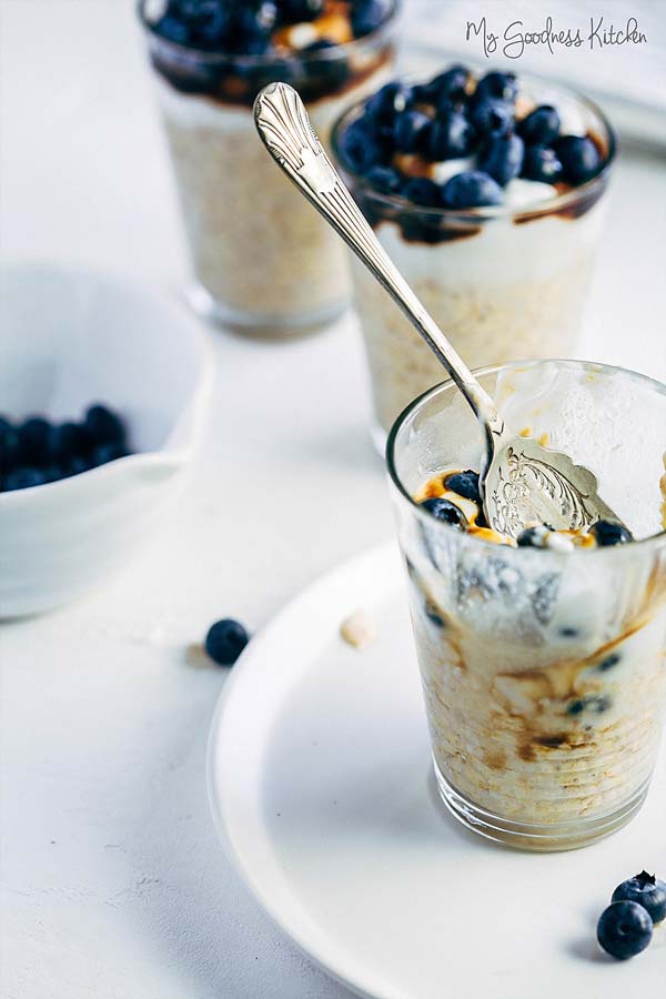 This Overnight Oats with Coffee and Blueberries recipe takes simple oats and gives them a sexy hairdo. Easy to make, it can be your breakfast meal, or a dessert. 